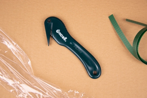 Handy knife for stretch films and tapes