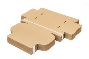 Karton wysyłkowy z paskiem klejowym i zrywką 280x200x80 komplet