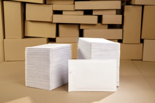 Koperty bąbelkowe 200x275 mm - D14 białe - 100 szt.