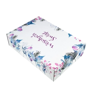 biały karton fasonowy z nadrukiem